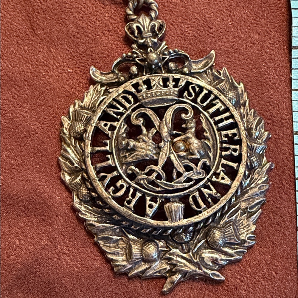Signed Coro Regal Crest Argylland Sutherland necklace clipon set 🐈‍⬛